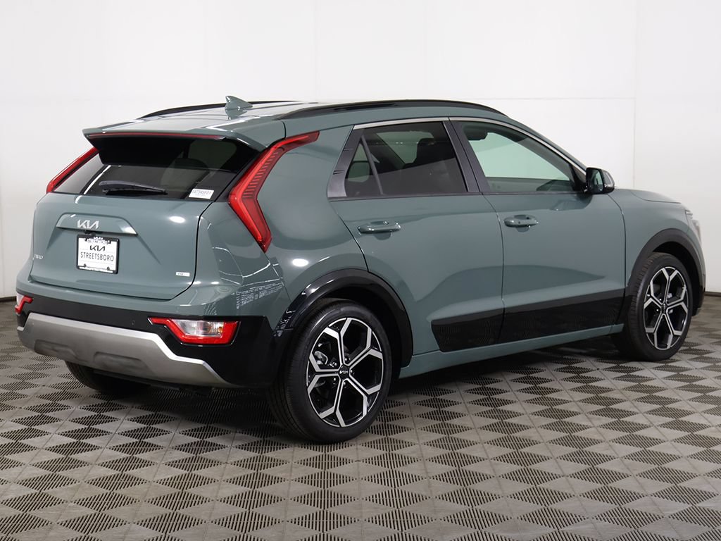 Used 2023 Kia Niro EX Touring FWD image 11