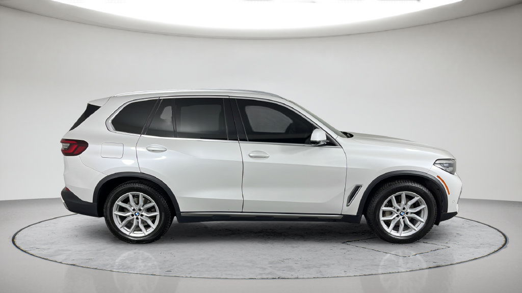 Used 2021 BMW X5 xDrive40i w/ Premium Package AWD/4WD image 6