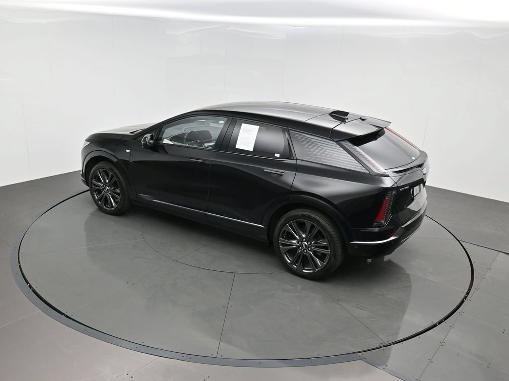 Used 2025 Cadillac Optiq Sport 2 AWD/4WD image 42