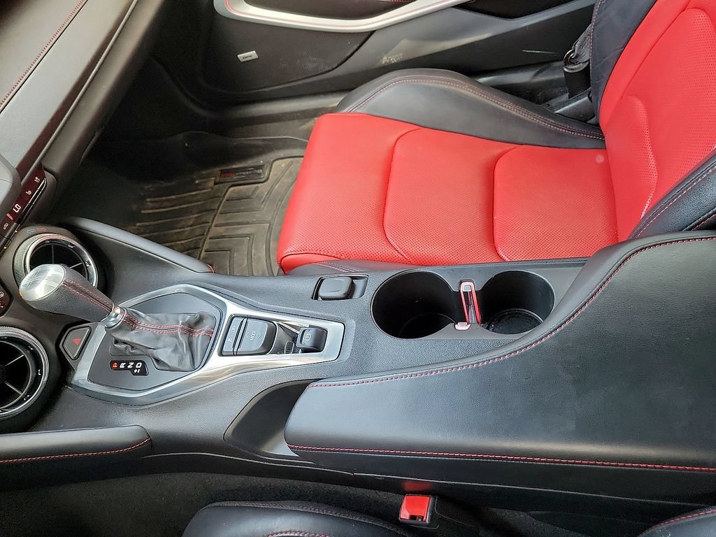 Used 2018 Chevrolet Camaro LT RWD image 22