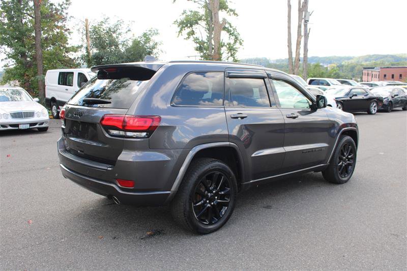 Used 2020 Jeep Grand Cherokee Altitude image 8
