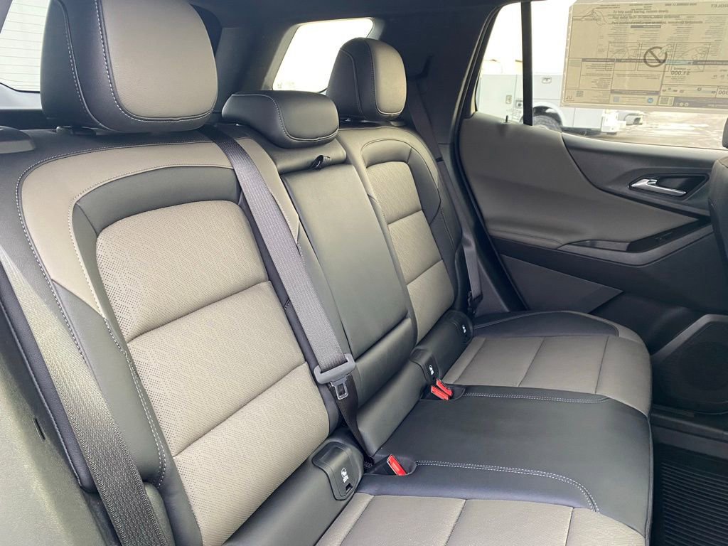 New 2026 Chevrolet Equinox LT w/ Convenience Package II image 24