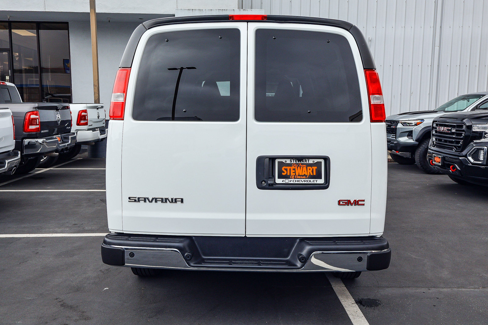 Used 2025 GMC Savana 3500 LT w/ LT Preferred Equipment Group RWD image 21