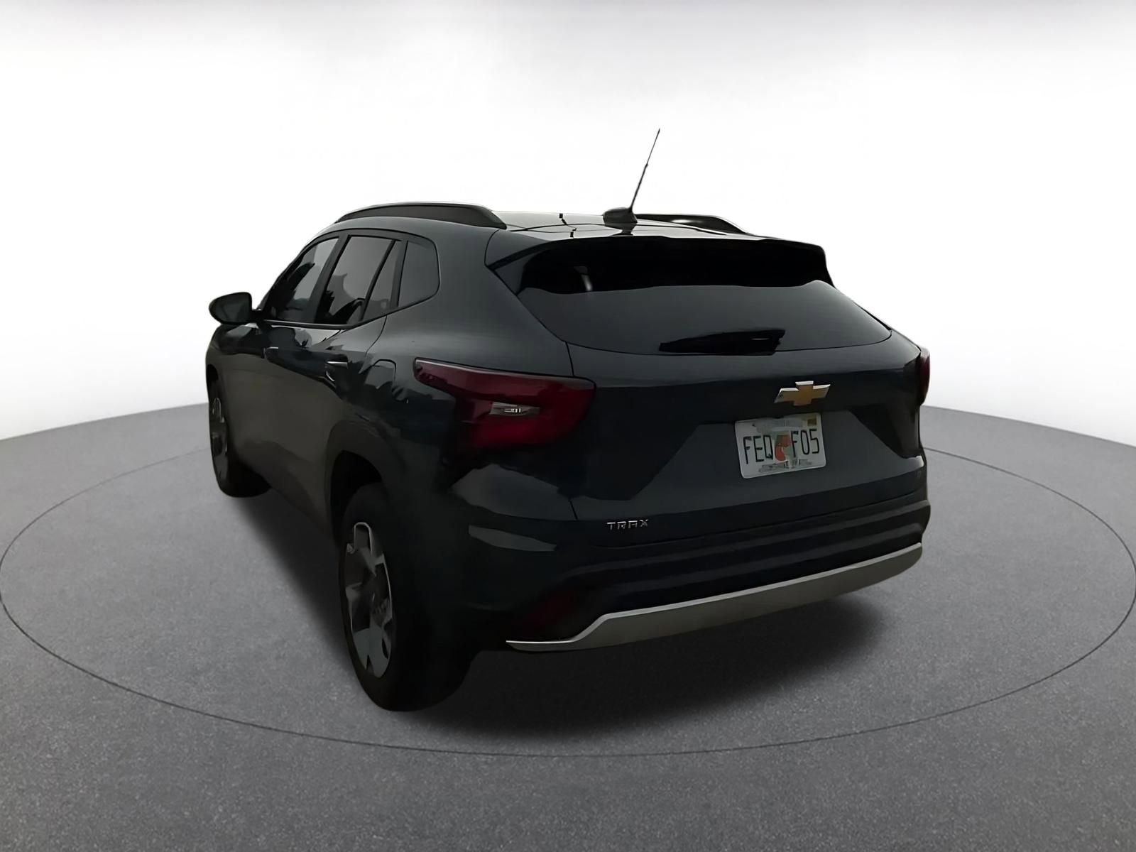 Used 2025 Chevrolet Trax LT image 11