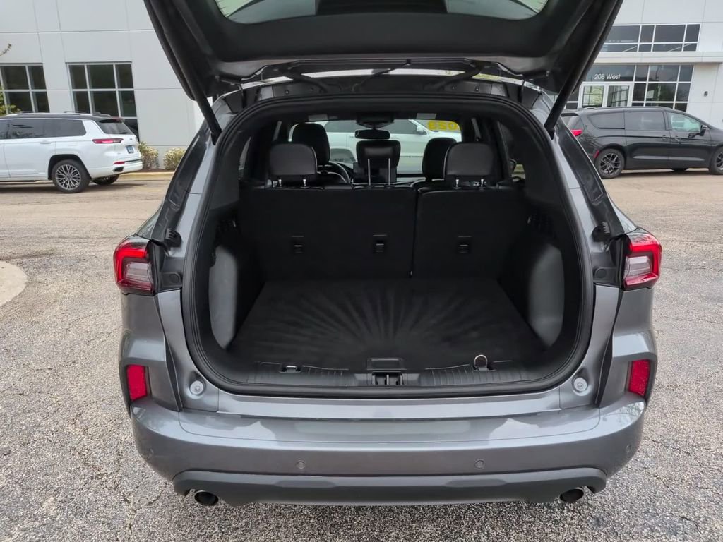 Used 2023 Ford Escape ST-Line Elite AWD/4WD image 9