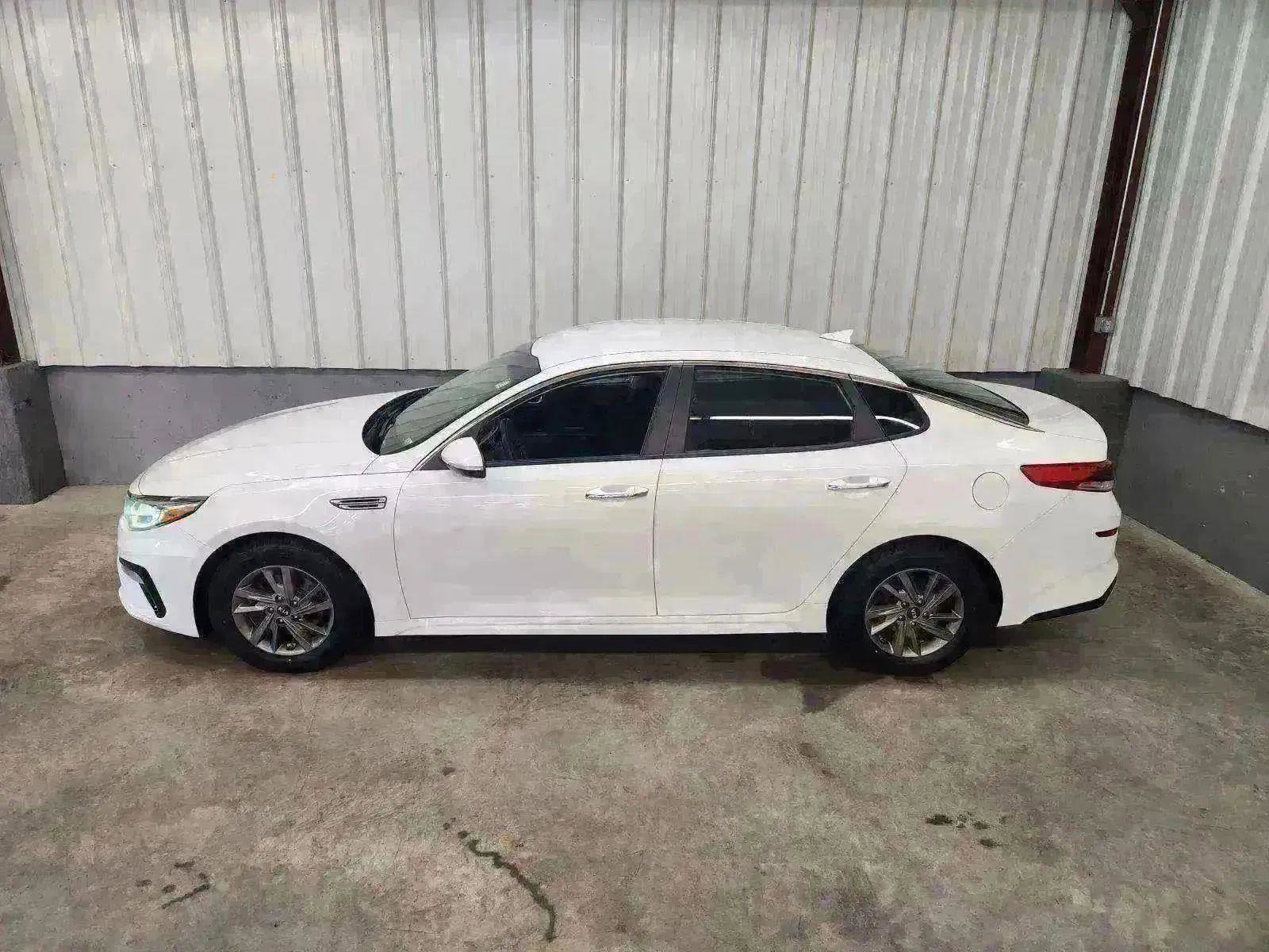 Used 2020 Kia Optima LX image 13