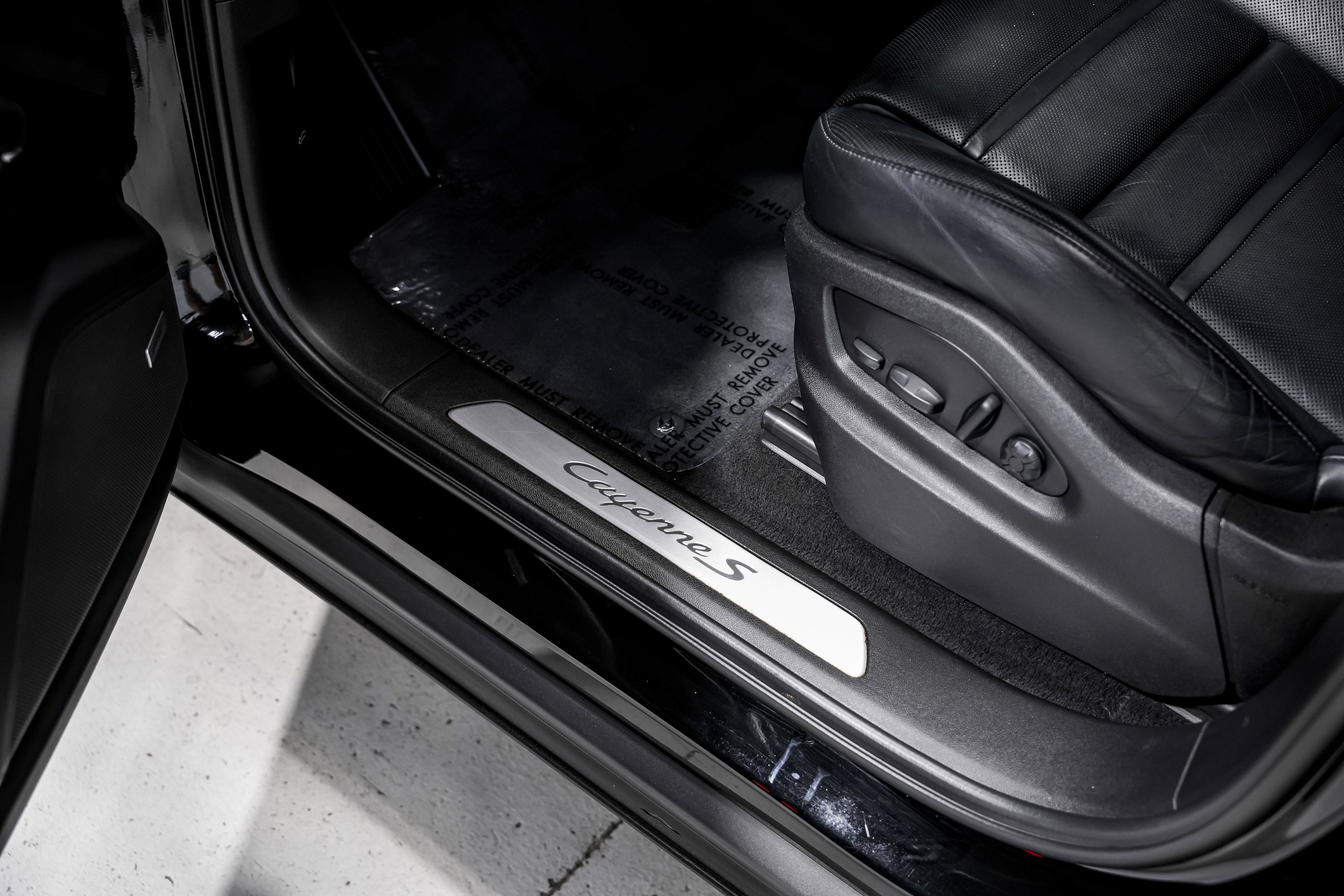 Used 2022 Porsche Cayenne S image 22