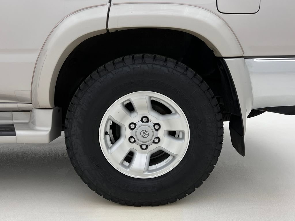 Used 2000 Toyota 4Runner SR5 image 25