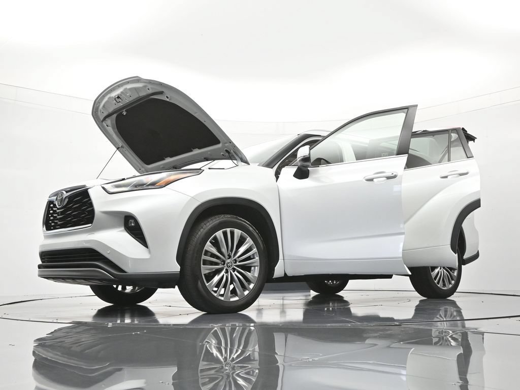 Used 2022 Toyota Highlander Platinum FWD image 51