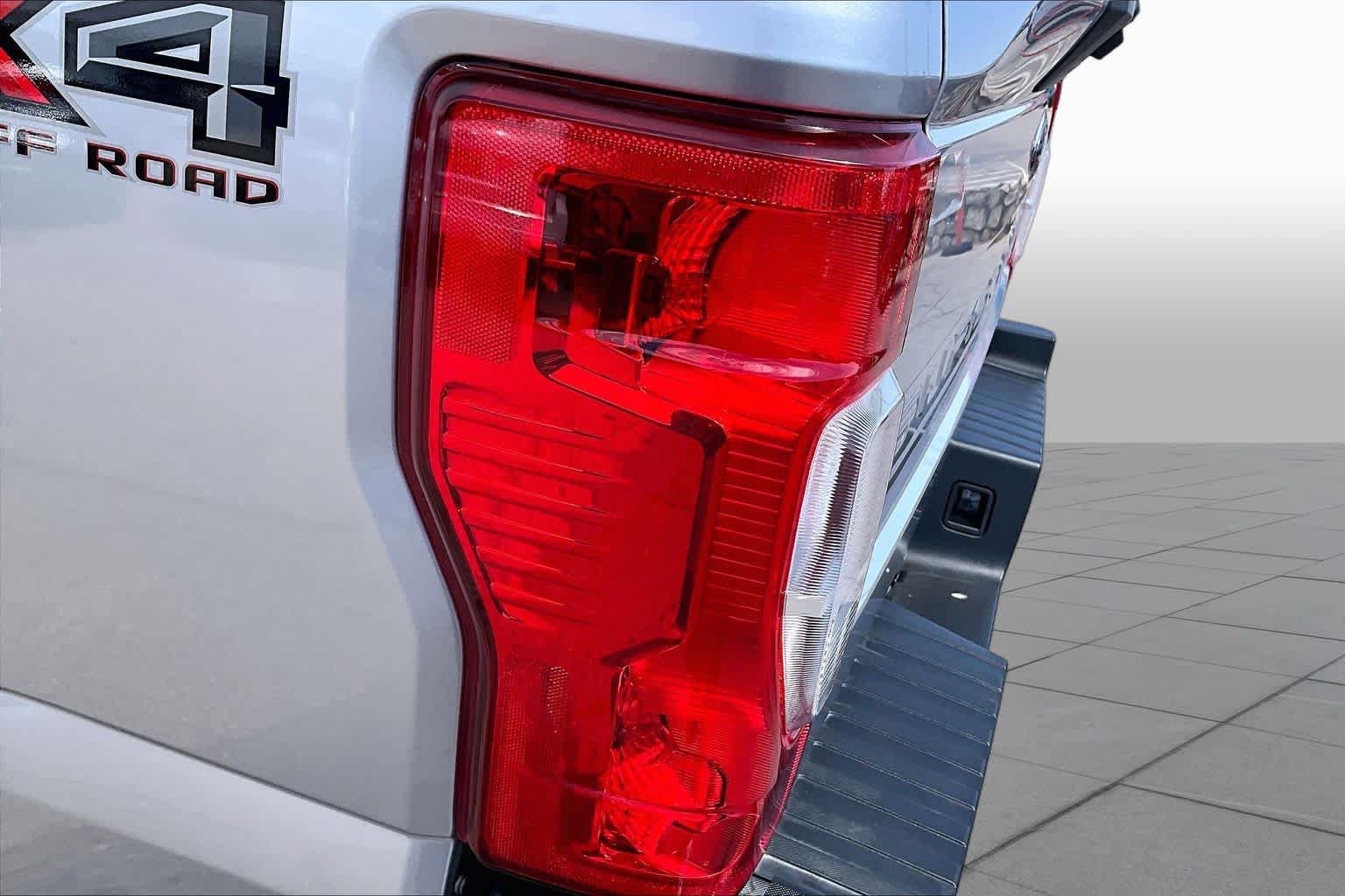 Certified 2022 Ford F250 XL w/ STX Appearance Package AWD/4WD image 28