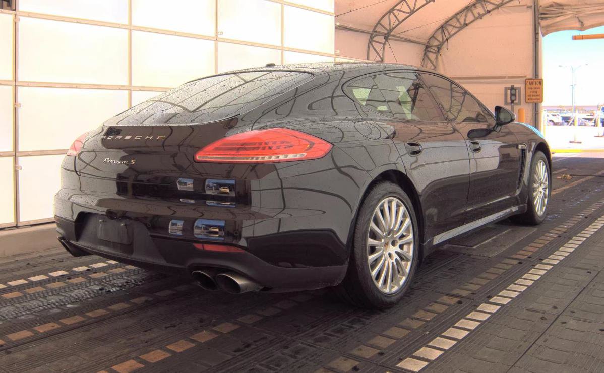 Used 2014 Porsche Panamera S image 4