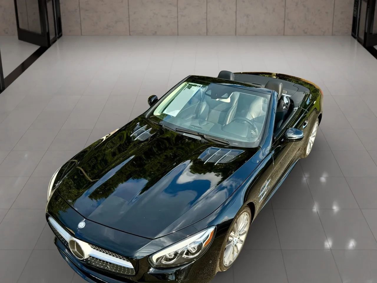 Used 2017 Mercedes-Benz SL 450 image 17