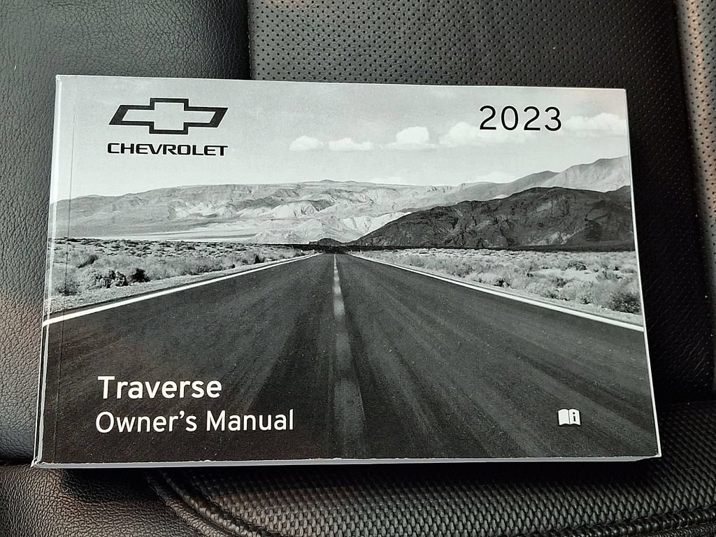 Used 2023 Chevrolet Traverse RS w/ LPO, Floor Liner Package AWD/4WD image 35