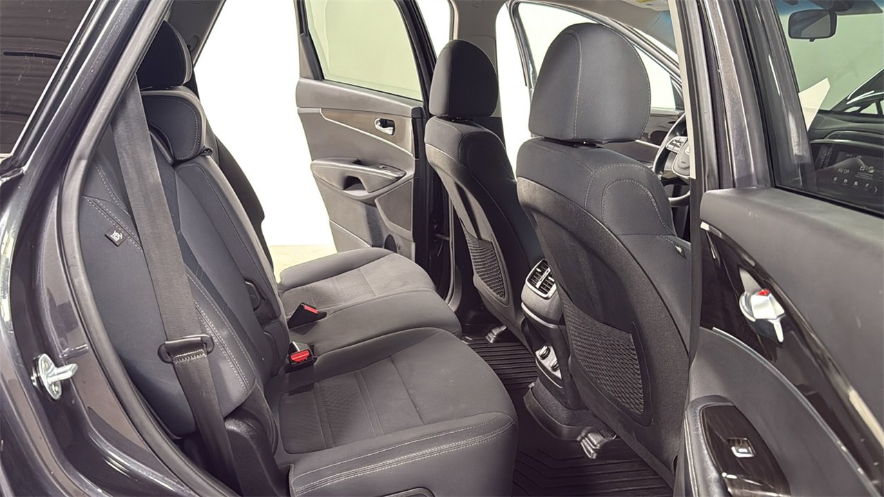 Used 2019 Kia Sorento LX image 17