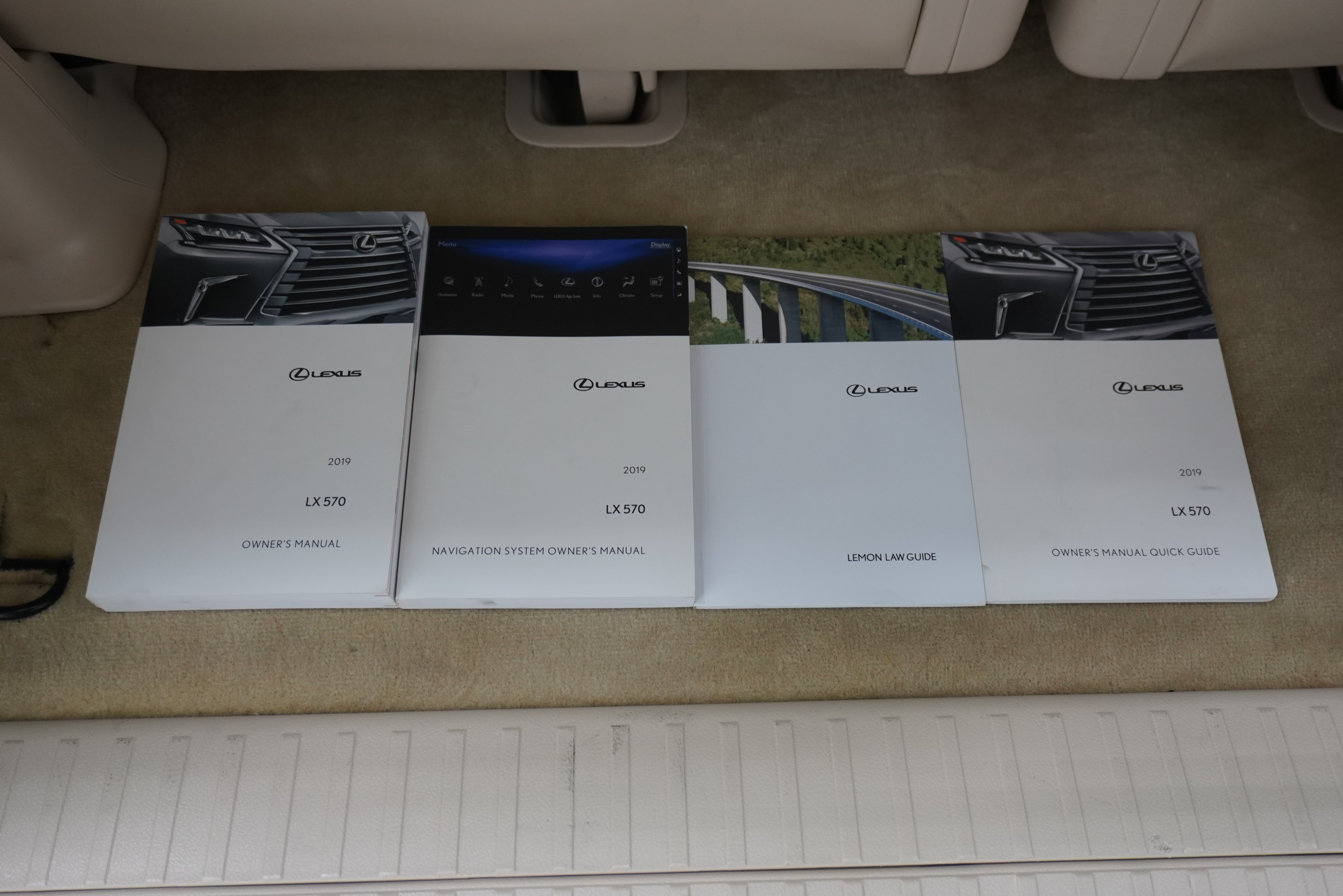 Used 2019 Lexus LX 570 4WD w/ Luxury Package image 36