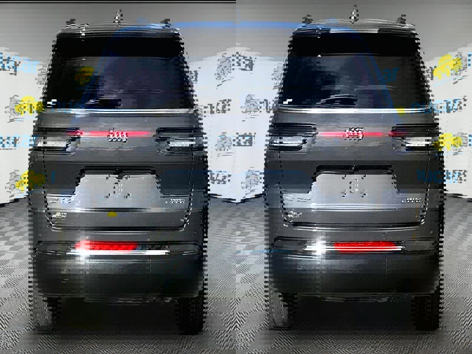 Used 2023 Jeep Grand Cherokee L Limited w/ Trailer Tow Group (B) AWD/4WD image 5