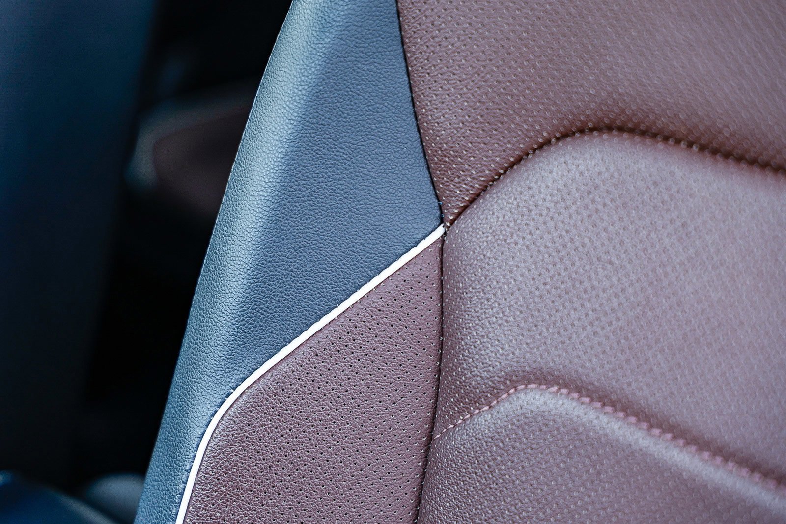 Used 2024 Volkswagen Tiguan SEL R-Line image 25