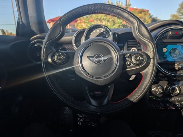 Used 2019 MINI Cooper S image 13