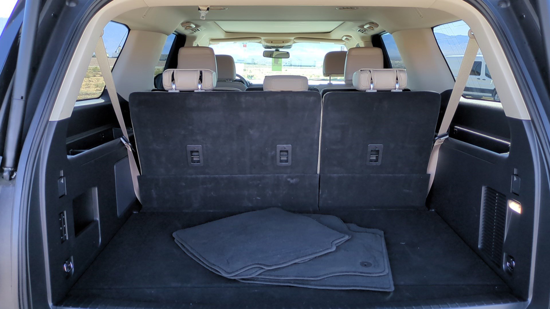 Used 2022 Ford Expedition Max Limited image 29