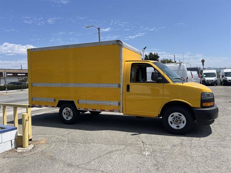 Used 2021 GMC Savana 3500 w/ Power Convenience Package RWD image 4