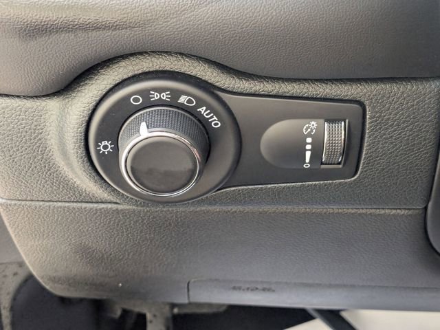 Used 2024 Dodge Durango GT image 16