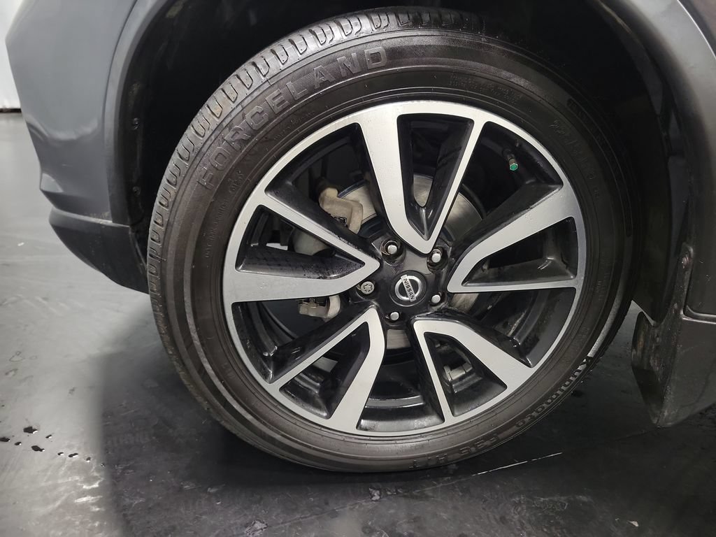 Used 2019 Nissan Rogue SL FWD image 14