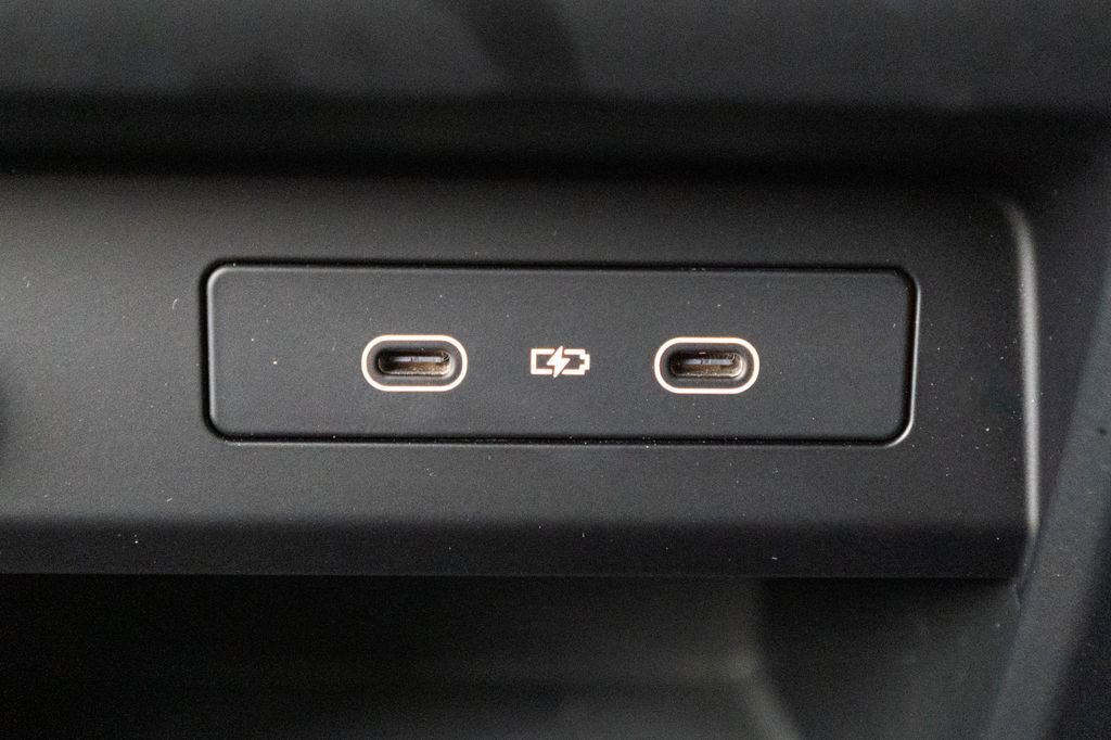 Certified 2026 Porsche Cayenne AWD/4WD image 36
