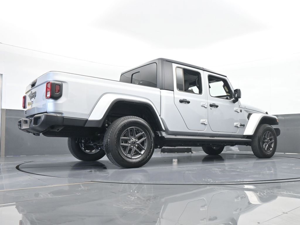 Used 2024 Jeep Gladiator Sport image 51