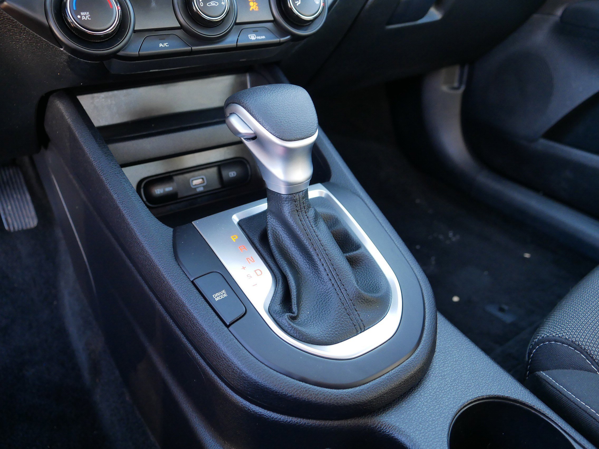 Certified 2024 Kia Forte LXS w/ LXS Technology Package image 24