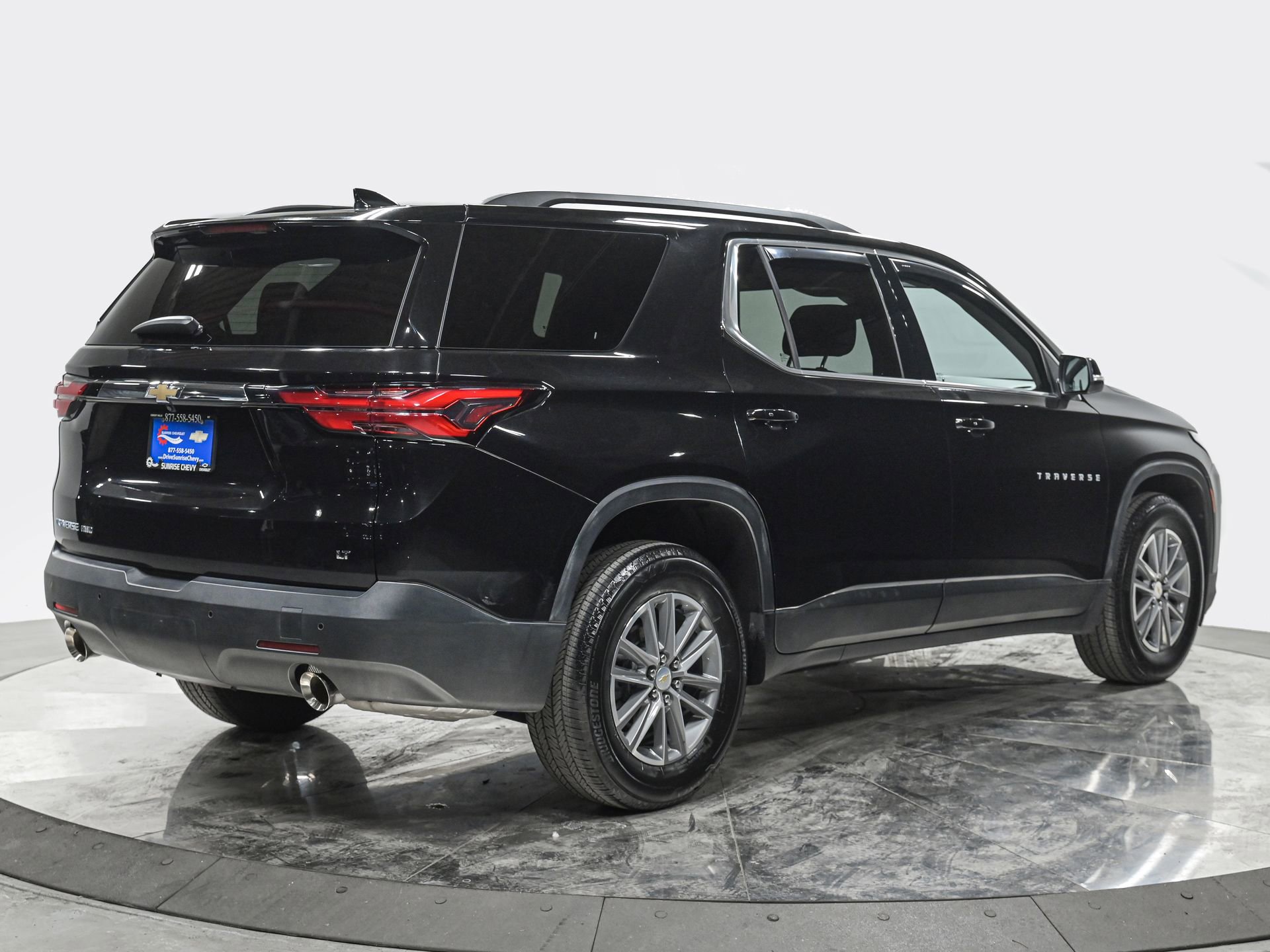 Used 2023 Chevrolet Traverse LT AWD/4WD image 7