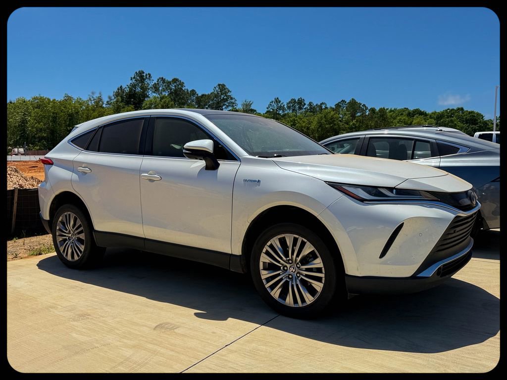 Used 2021 Toyota Venza Limited w/ Advanced Technology Package AWD/4WD image 3