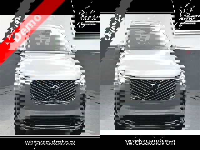 New 2025 Volvo XC90 B5 Core w/ Protection Package image 3