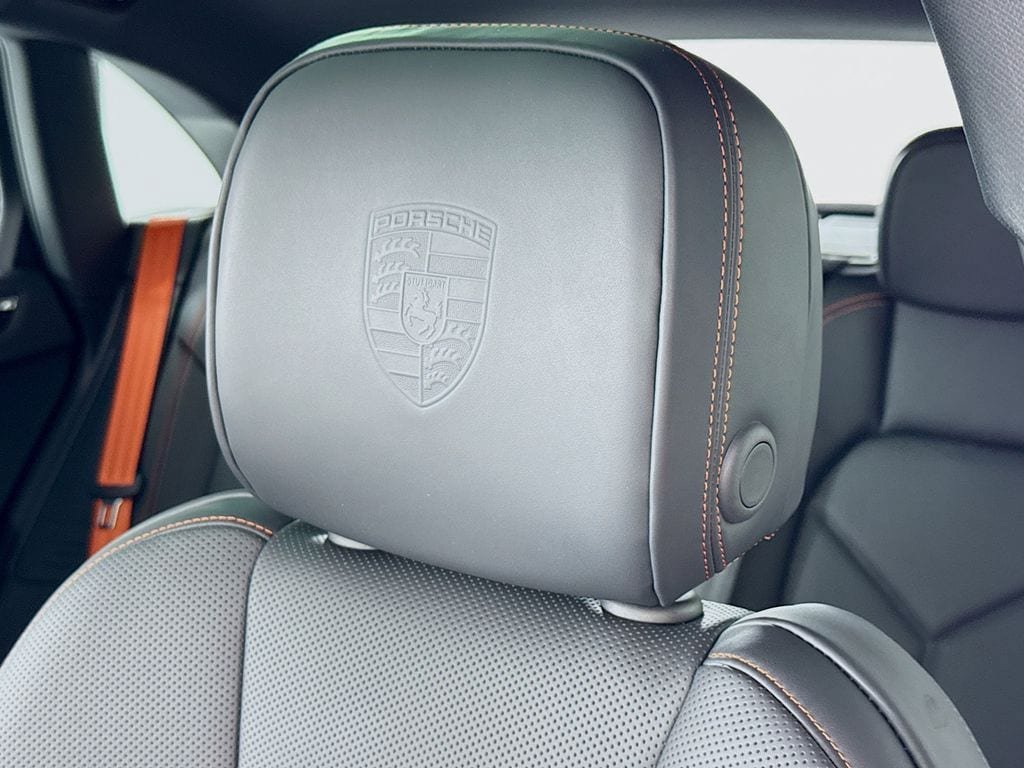 New 2026 Porsche Macan Turbo AWD/4WD image 14