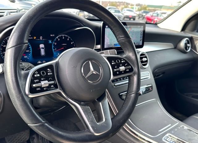 Used 2020 Mercedes-Benz GLC 300 4MATIC image 13