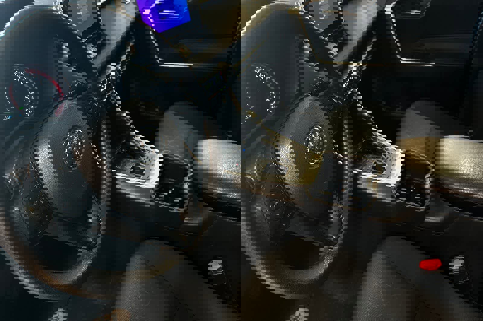 Used 2024 Toyota RAV4 XLE image 12