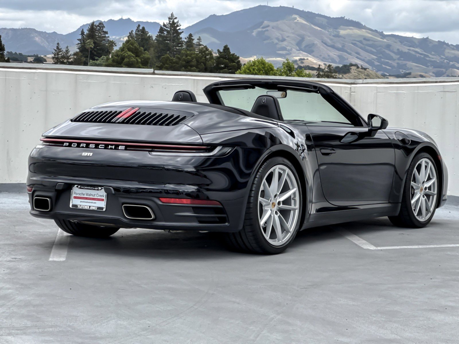 Used 2022 Porsche 911 Carrera image 8