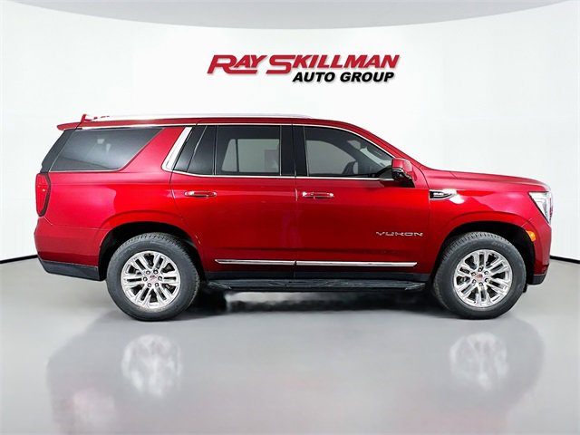 Used 2023 GMC Yukon SLT w/ SLT Luxury Package image 8
