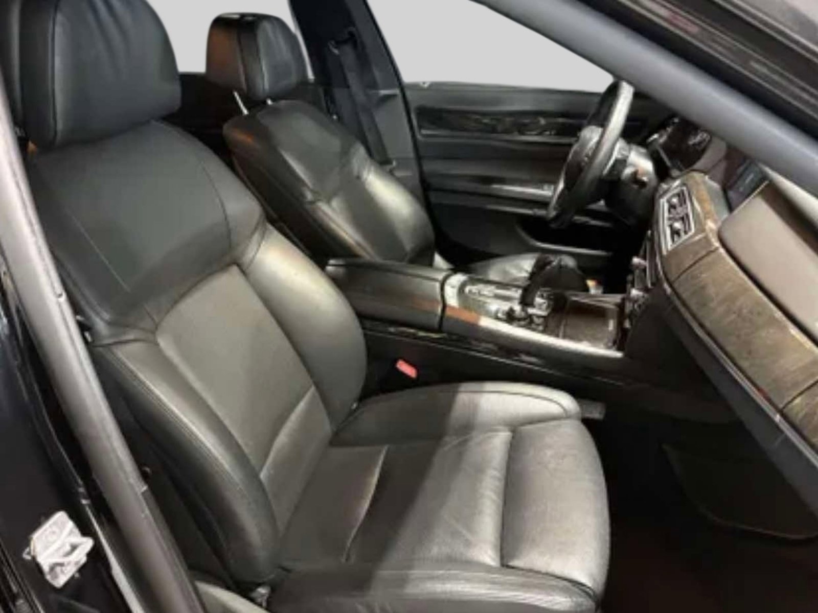 Used 2012 BMW 750Li xDrive AWD/4WD image 3