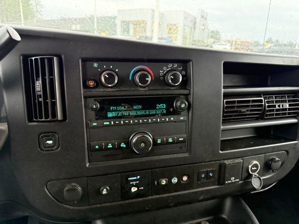 Used 2019 Chevrolet Express 3500 LT w/ LT Preferred Equipment Group image 18