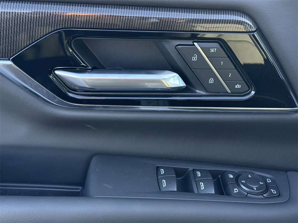 New 2026 GMC Yukon XL Elevation image 15