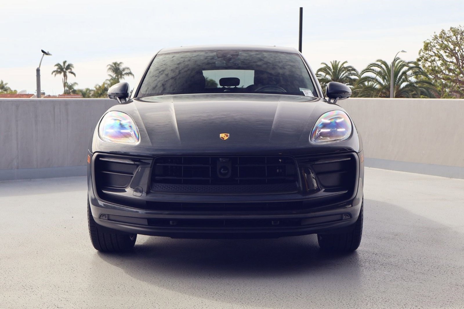 Certified 2025 Porsche Macan image 6