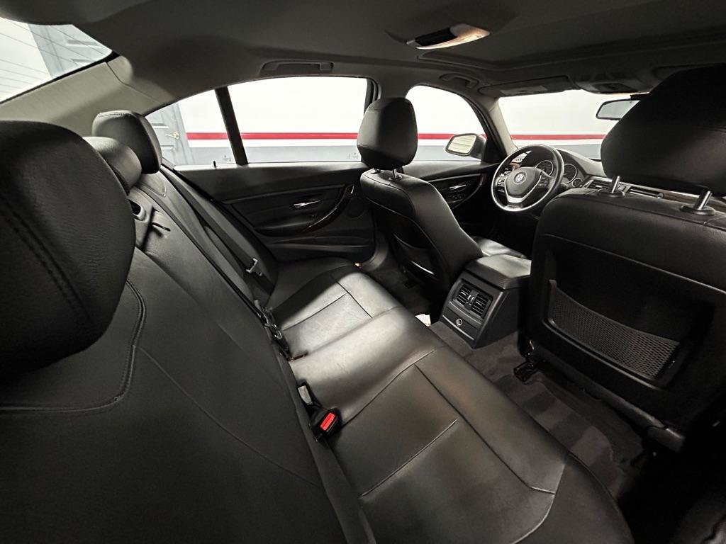 Used 2015 BMW 328i Sedan RWD image 11