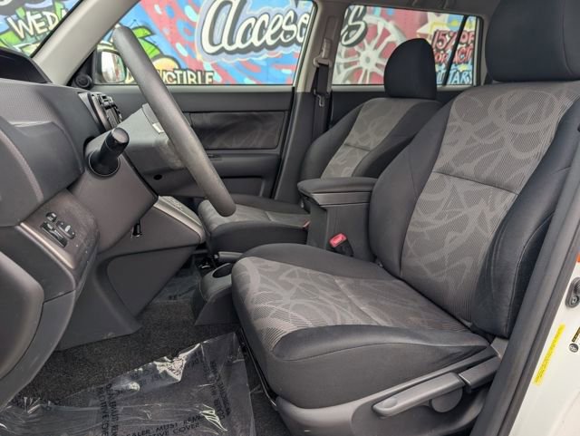 Used 2014 Scion xB image 7