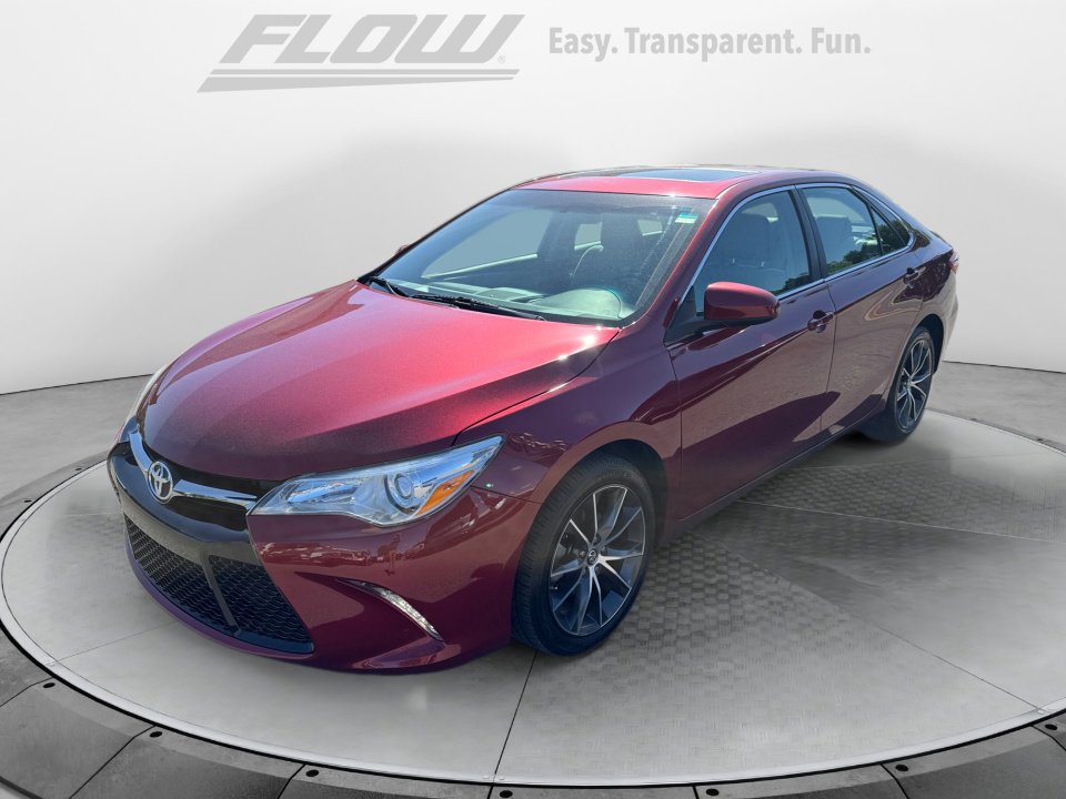 Used 2017 Toyota Camry XSE w/ Moonroof Package FWD image 4