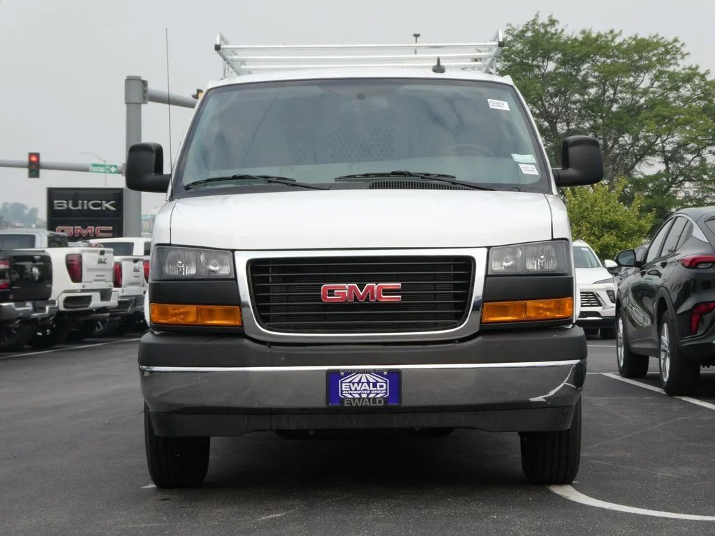 New 2025 GMC Savana 2500 w/ Driver Convenience Package image 23