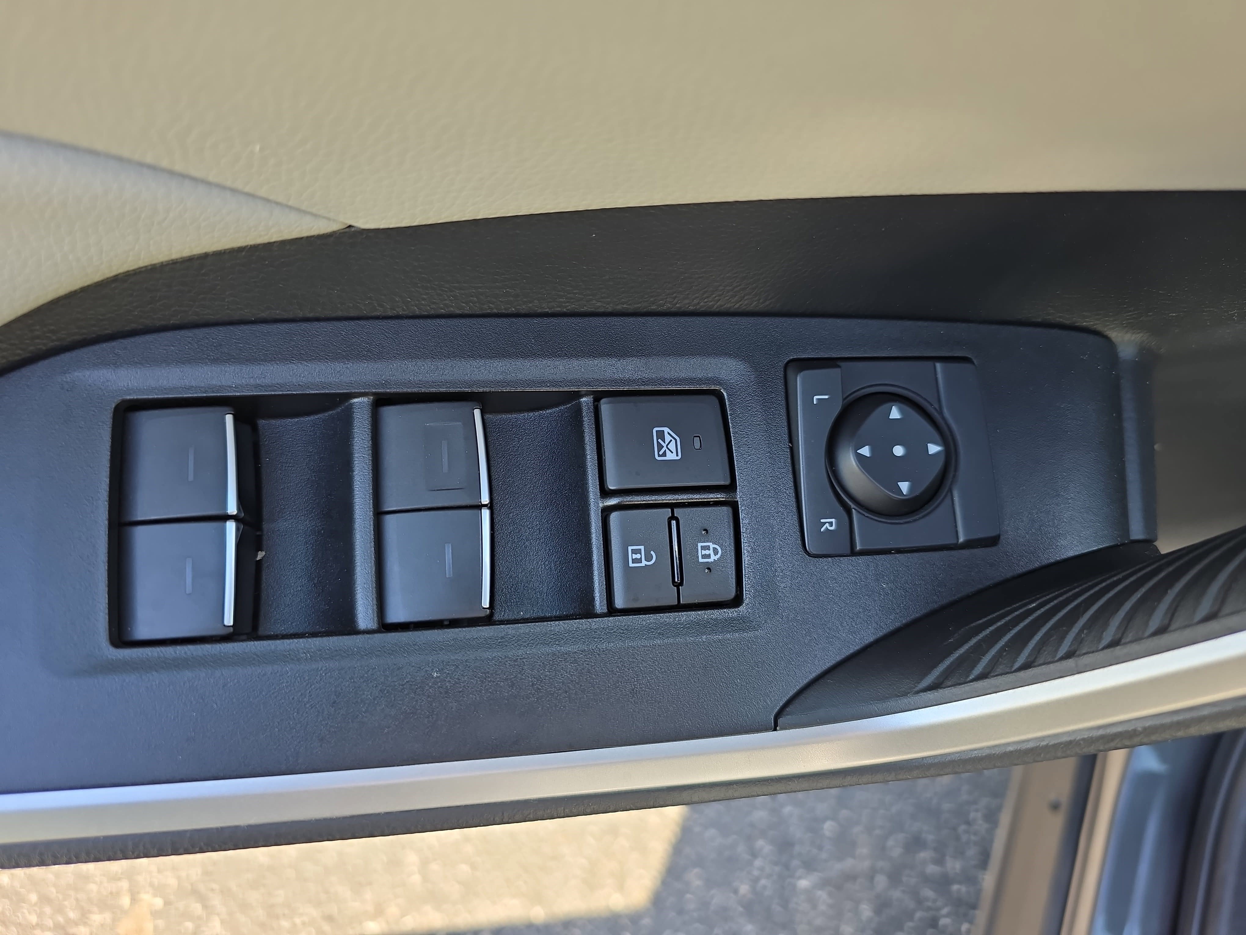 Used 2023 Toyota RAV4 XLE w/ Convenience Package FWD image 29