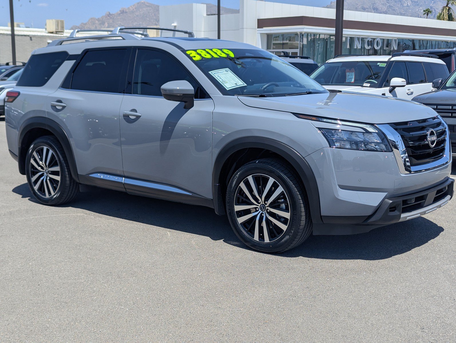Used 2025 Nissan Pathfinder Platinum w/ Cargo Package