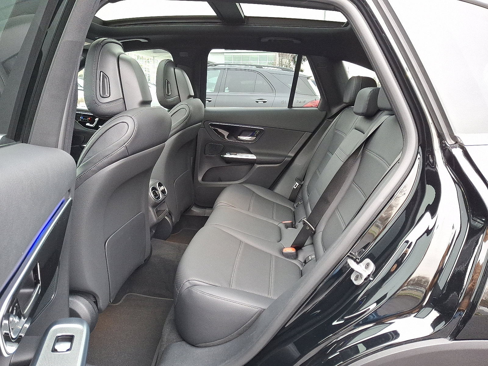 Used 2026 Mercedes-Benz GLC 300 4MATIC image 8