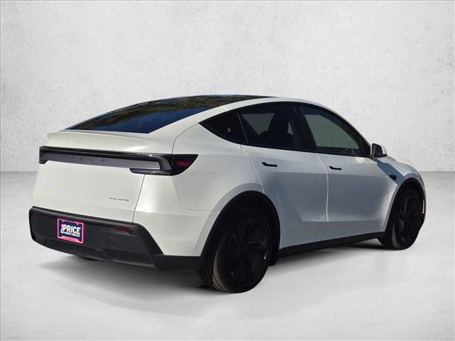 Used 2026 Tesla Model Y AWD image 5
