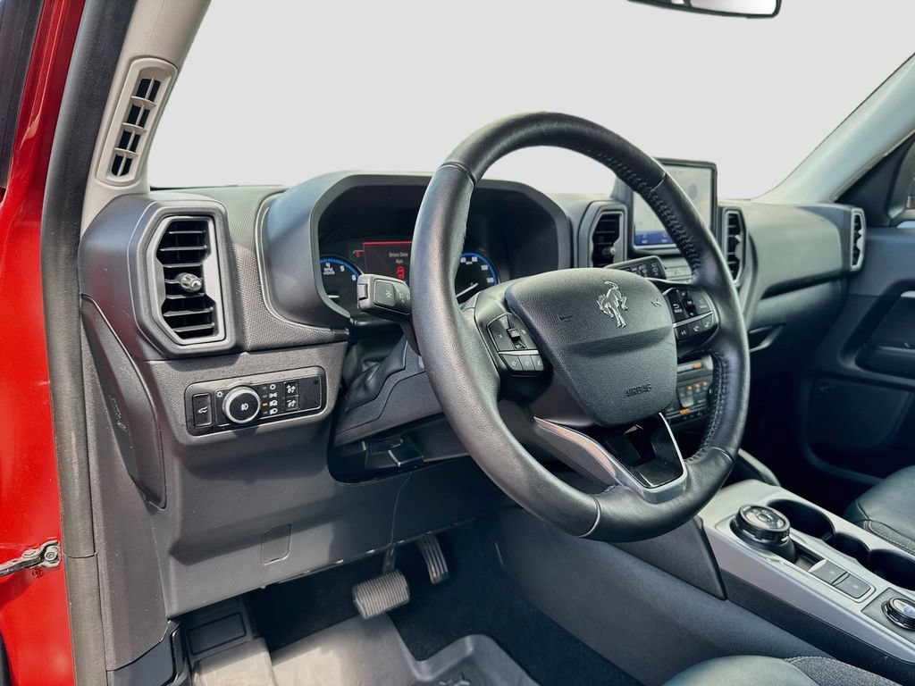 Used 2023 Ford Bronco Sport Outer Banks w/ Tech Package AWD/4WD image 9